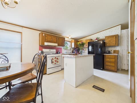 Photo of 6313 N Lunar Lane, Alexandria, IN