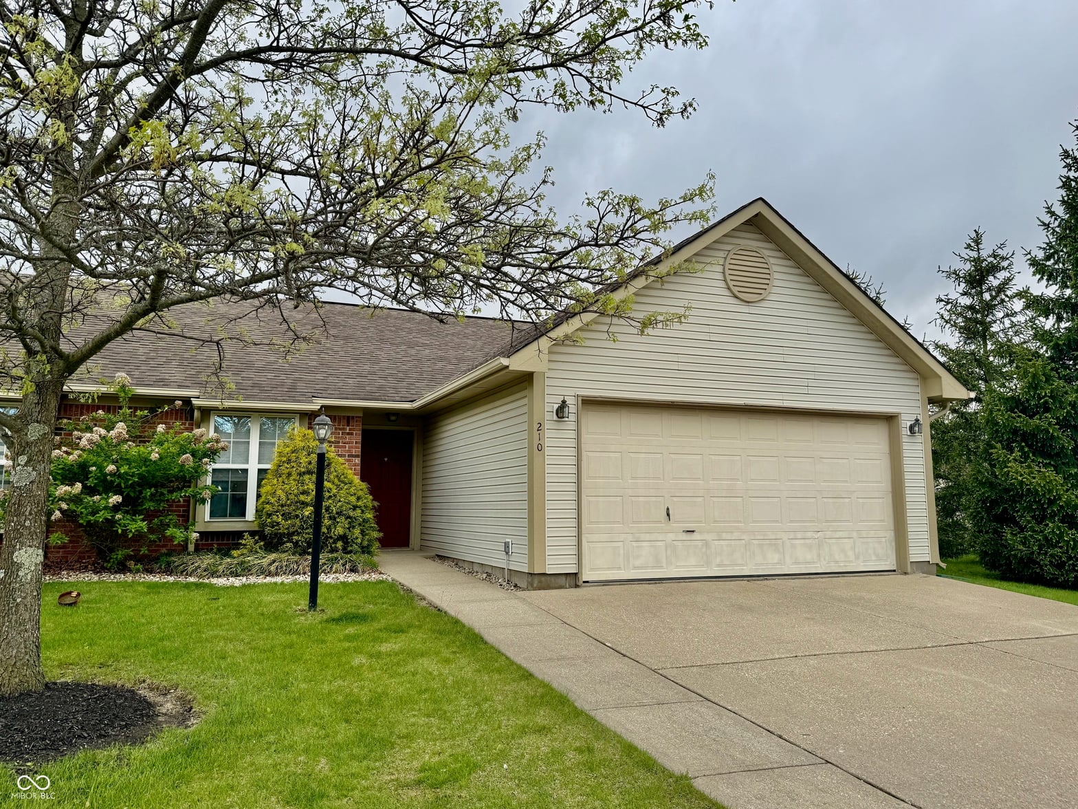 Photo of 210 Woodberry Drive, Danville, IN