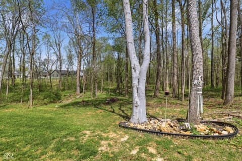 Yard at 953 S Lantern Lane, Ellettsville, IN