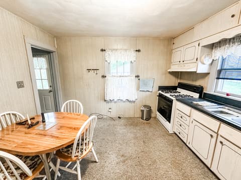 Photo of 1811 E 10th Street, Anderson, IN