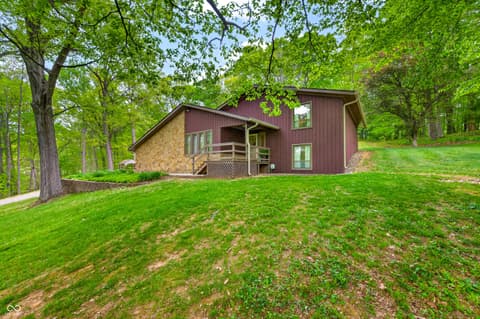 Photo of 6966 E State Road 252, Morgantown, IN
