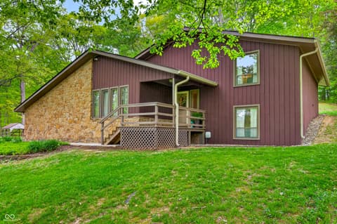 Photo of 6966 E State Road 252, Morgantown, IN