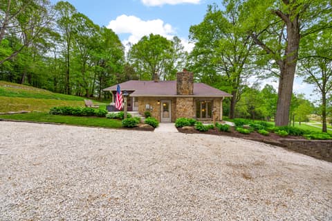 Photo of 6966 E State Road 252, Morgantown, IN