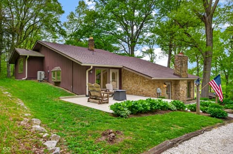 Photo of 6966 E State Road 252, Morgantown, IN