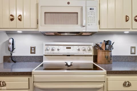 Photo of 6966 E State Road 252, Morgantown, IN