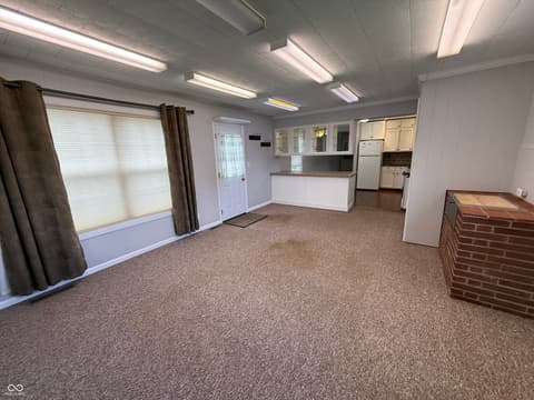 Living room at 1109 HOY Avenue, Lebanon, IN