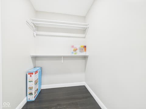 Walk In Closets — 3613 N Riley Avenue, Indianapolis, IN