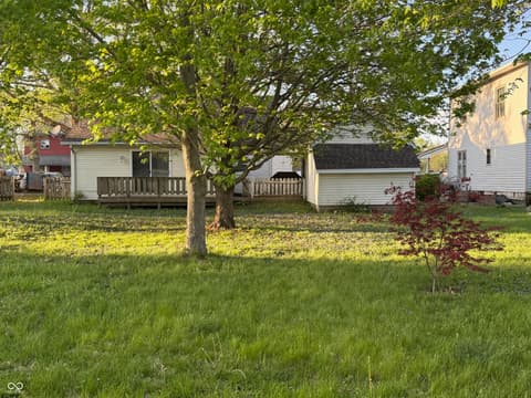 Yard at 207 E Pine Street, New Market, IN