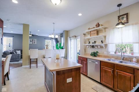 Kitchen at 10328 Ridge Line Court, Indianapolis, IN