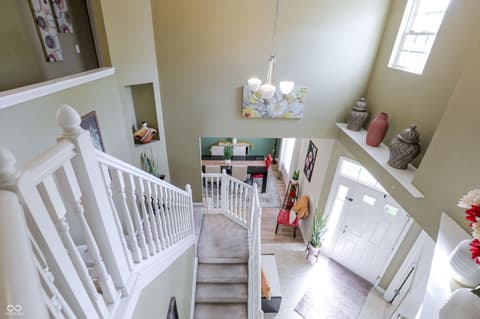 Foyer at 10328 Ridge Line Court, Indianapolis, IN