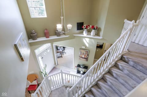 Foyer at 10328 Ridge Line Court, Indianapolis, IN
