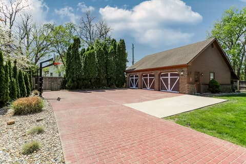 Photo of 403 E Wabash Avenue, Crawfordsville, IN