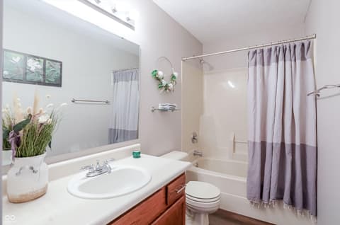 Photo of 11260 Fonthill Drive, Indianapolis, IN