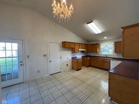 Photo of 1207 N Monroe Way, Rushville, IN
