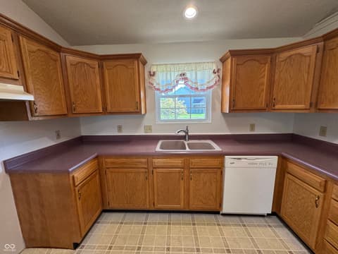 Photo of 1207 N Monroe Way, Rushville, IN