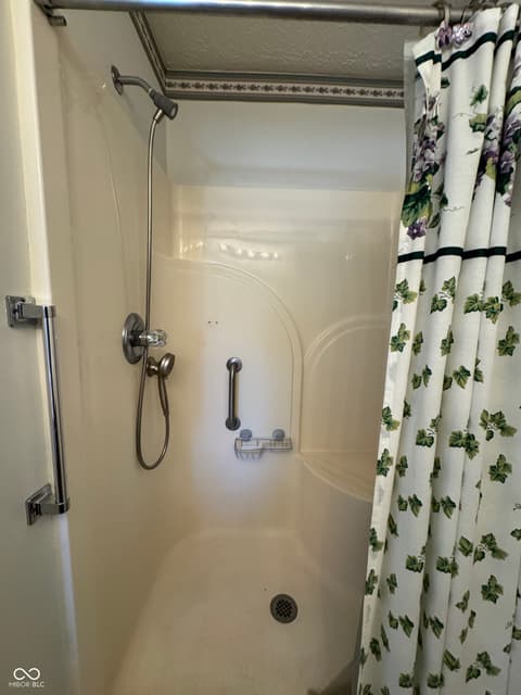 Photo of 1207 N Monroe Way, Rushville, IN