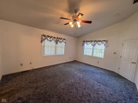 Photo of 1207 N Monroe Way, Rushville, IN