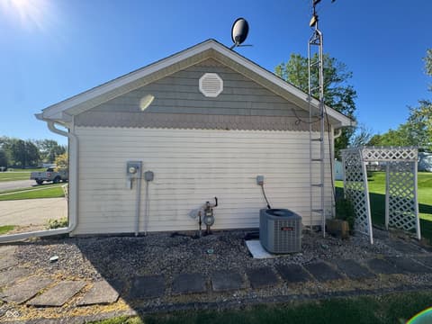 Photo of 1207 N Monroe Way, Rushville, IN