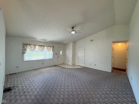 Photo of 1207 N Monroe Way, Rushville, IN