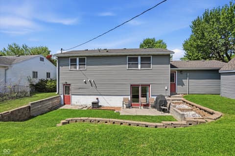 Photo of 113 King Arthur Drive, Franklin, IN
