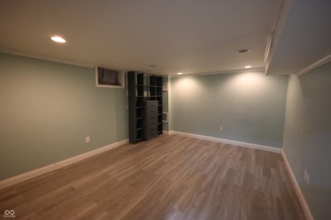 Photo of 957 E Cragmont Drive, Indianapolis, IN