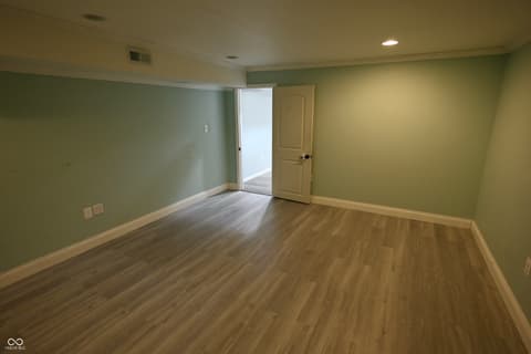 Photo of 957 E Cragmont Drive, Indianapolis, IN
