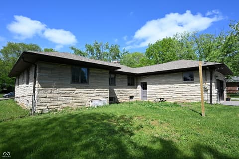 Photo of 957 E Cragmont Drive, Indianapolis, IN