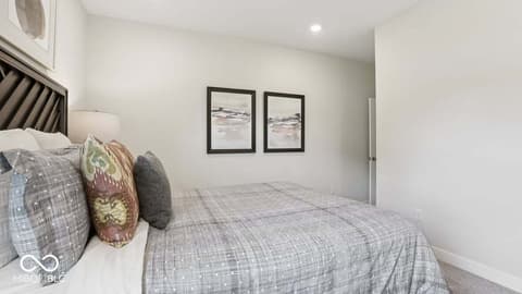 Photo of 222 Heritage Pass W, Greenfield, IN