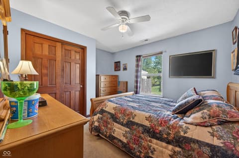Photo of 1547 Millridge Drive, Greenwood, IN