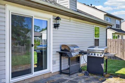 Photo of 1547 Millridge Drive, Greenwood, IN