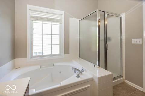 Primary bathroom at 1128 Red Dunes Run, Avon, IN