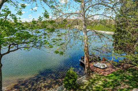 Photo of 3806 N Foxcliff Drive E, Martinsville, IN