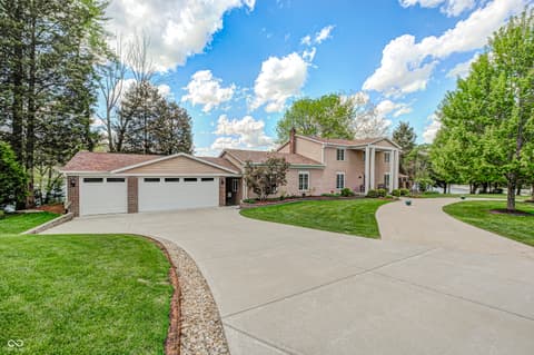 Photo of 3806 N Foxcliff Drive E, Martinsville, IN