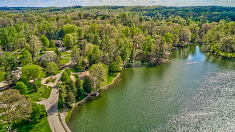 Photo of 3806 N Foxcliff Drive E, Martinsville, IN