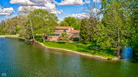 Photo of 3806 N Foxcliff Drive E, Martinsville, IN