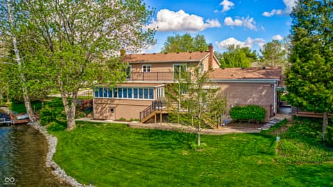Photo of 3806 N Foxcliff Drive E, Martinsville, IN