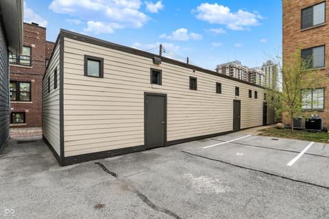 Garage at 825 N Delaware Street, Indianapolis, IN