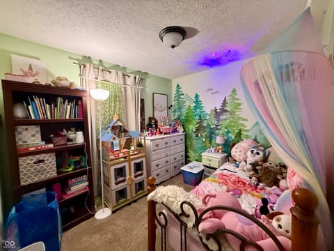Bedroom at 829 Delbrook Drive, Whiteland, IN