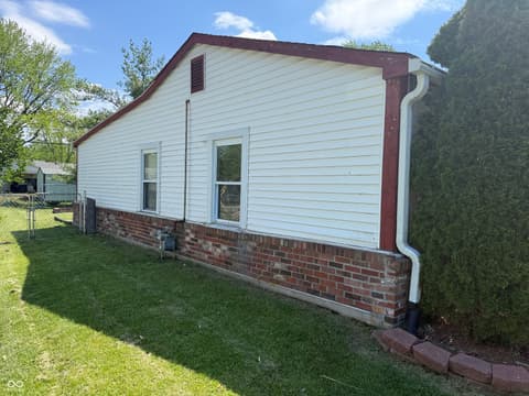 Side exterior at 829 Delbrook Drive, Whiteland, IN