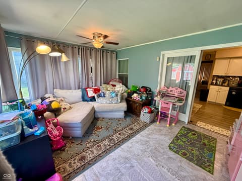 Bonus room at 829 Delbrook Drive, Whiteland, IN