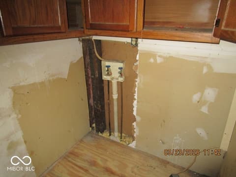 Laundry room at 1515 Southeastern Avenue, Indianapolis, IN