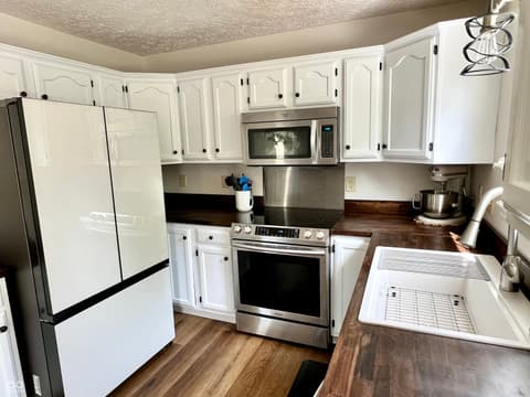 Kitchen at 330 Hollowview Drive, Noblesville, IN