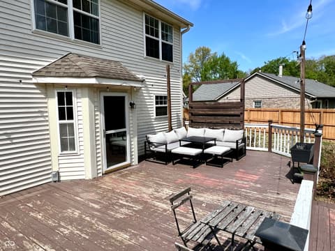 Outdoor living area at 330 Hollowview Drive, Noblesville, IN