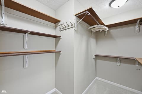 Walk In Closets — 4712 Auburn Ford, Greenwood, IN