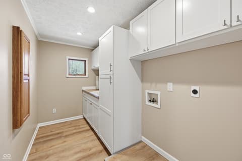 Laundry room at 4712 Auburn Ford, Greenwood, IN