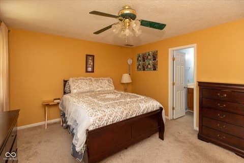Photo of 709 Summitcrest Drive, Indianapolis, IN