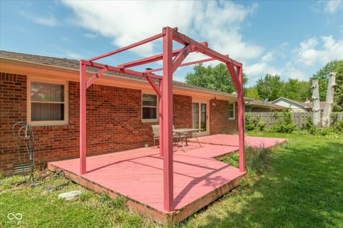 Photo of 709 Summitcrest Drive, Indianapolis, IN