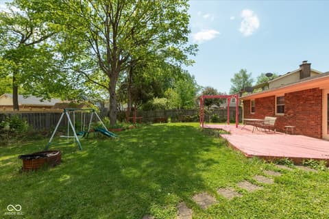 Photo of 709 Summitcrest Drive, Indianapolis, IN