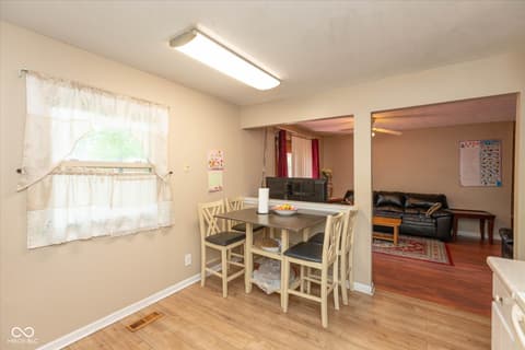 Photo of 709 Summitcrest Drive, Indianapolis, IN