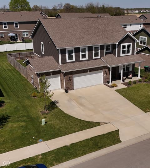 Photo of 956 Ridge Rock Lane, Bargersville, IN